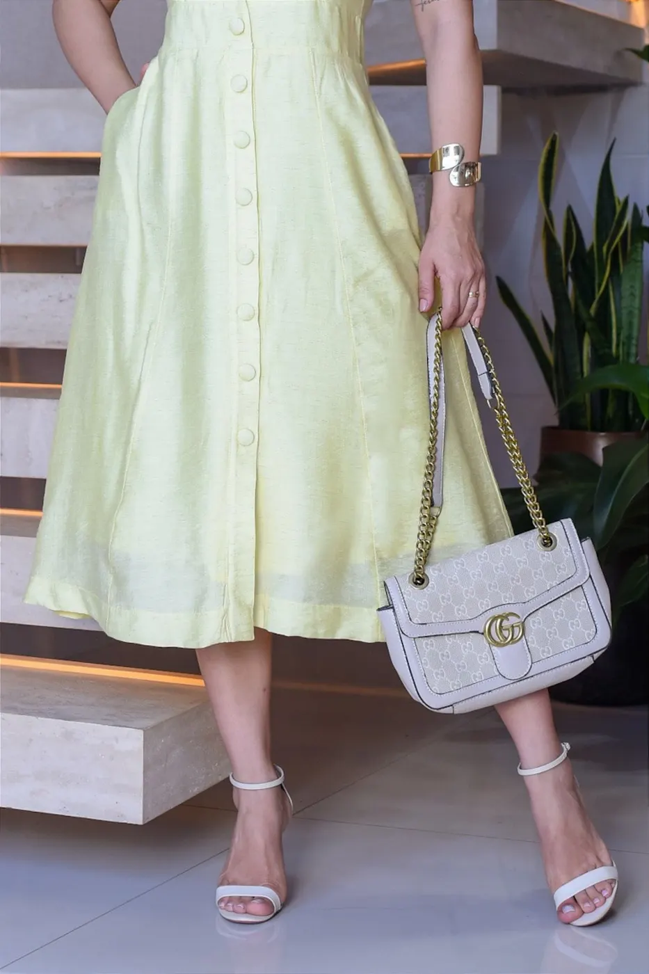 Chemise midi gola estilo blazer amarelo