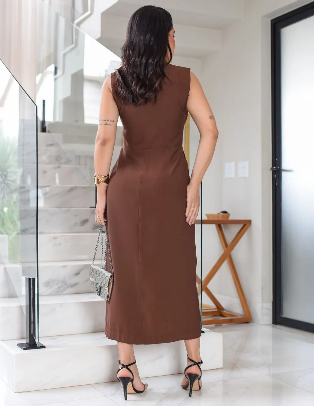 Chemise Tubinho com bolso frontal cor Marrom