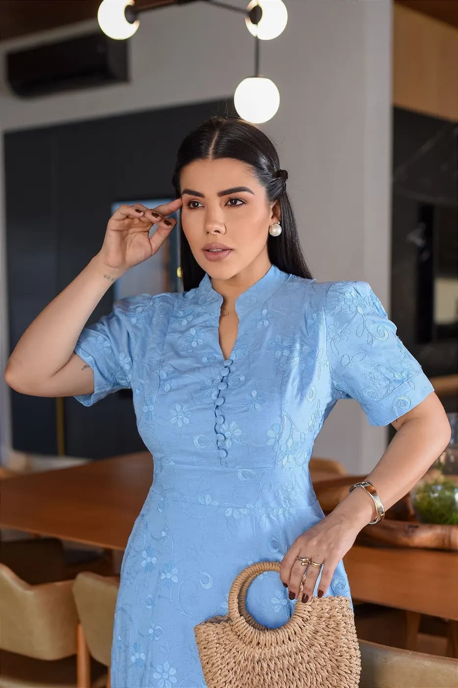 Vestido Bordado com Botões Funcional Azul Caribe Midi