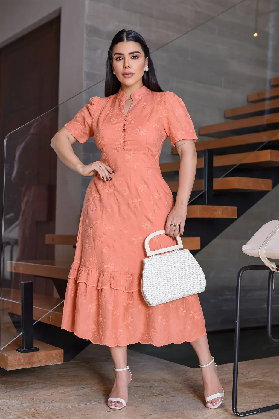 Vestido Bordado com Botões Funcional Salmão Quente Midi