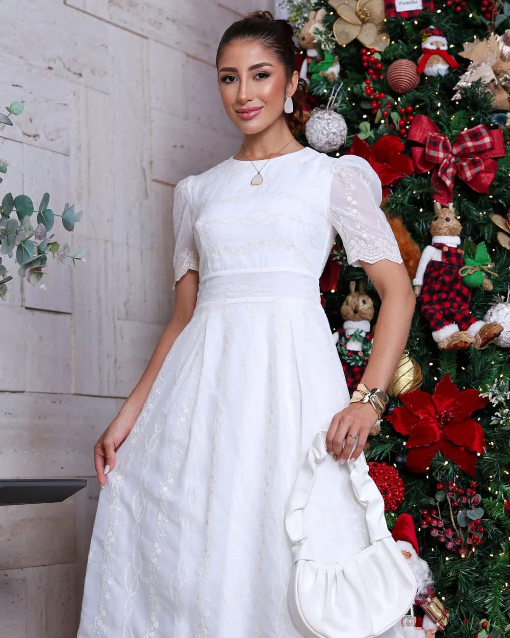 Vestido bordado e saia de Pregas Branco OFF midi