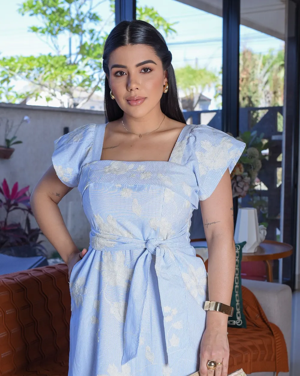 Vestido em listra Azul detalhe em amarração Longo