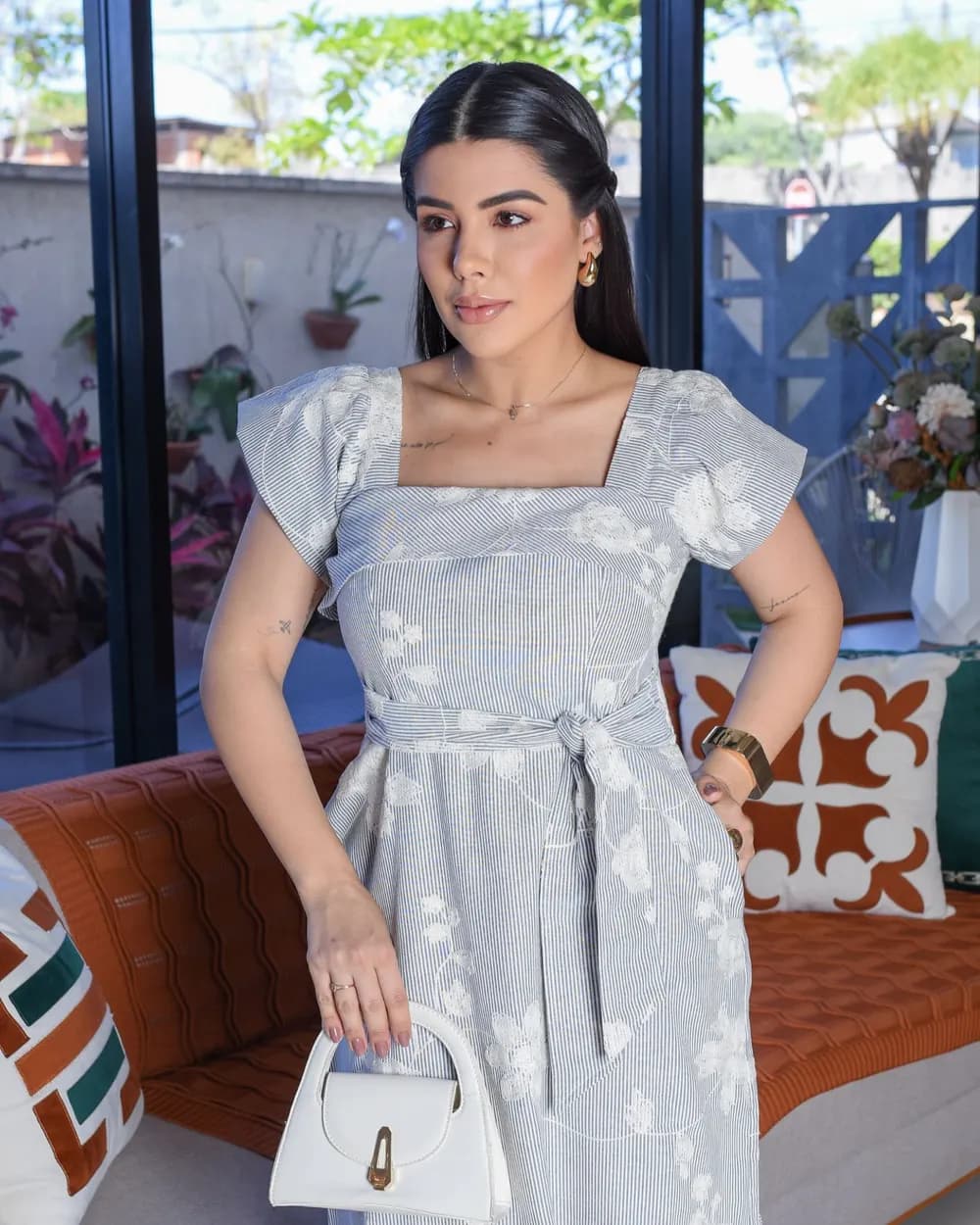 Vestido em listra Preto detalhe em amarração Longo