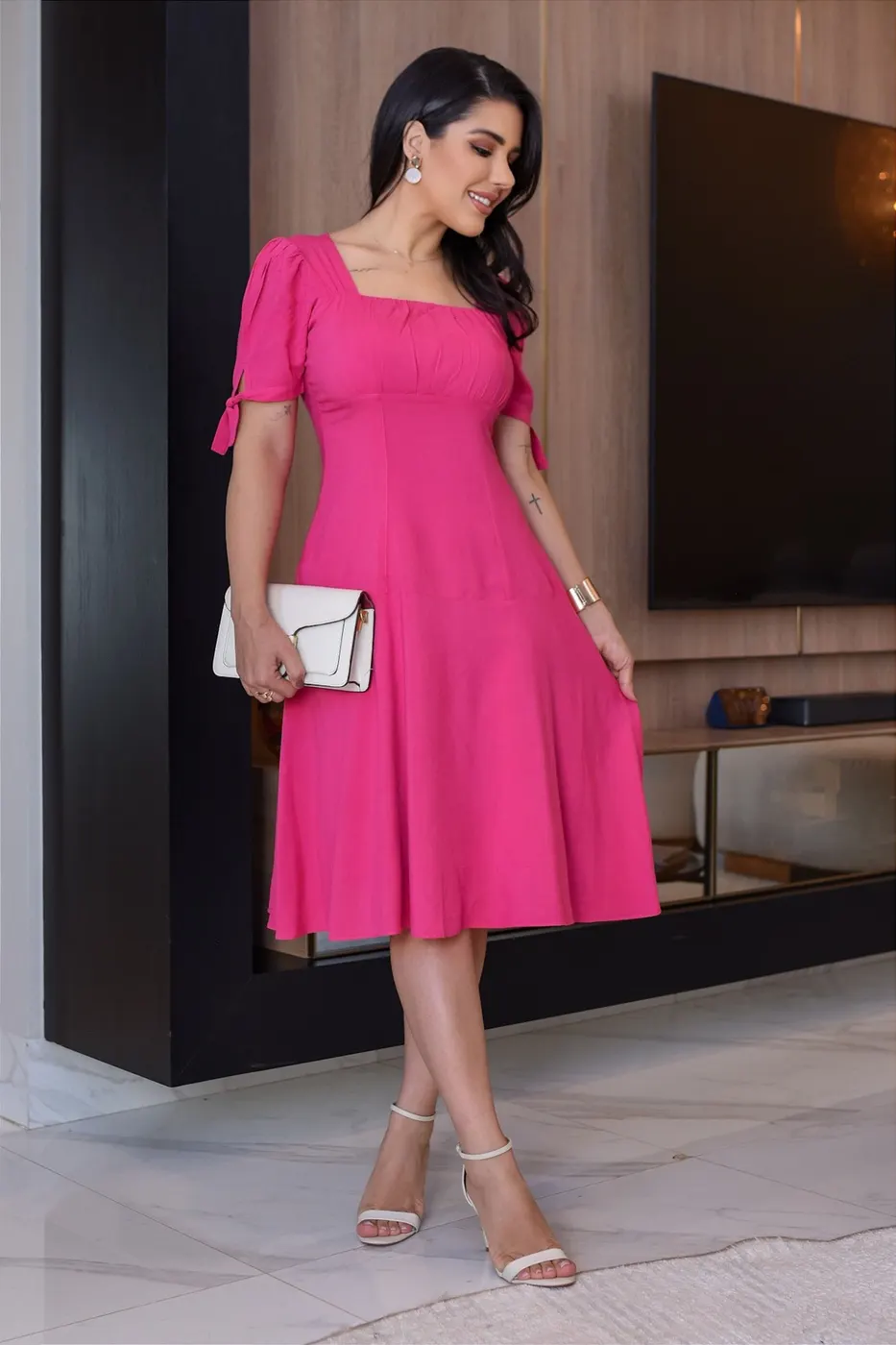 Vestido evasê manga curta Rosa Pink