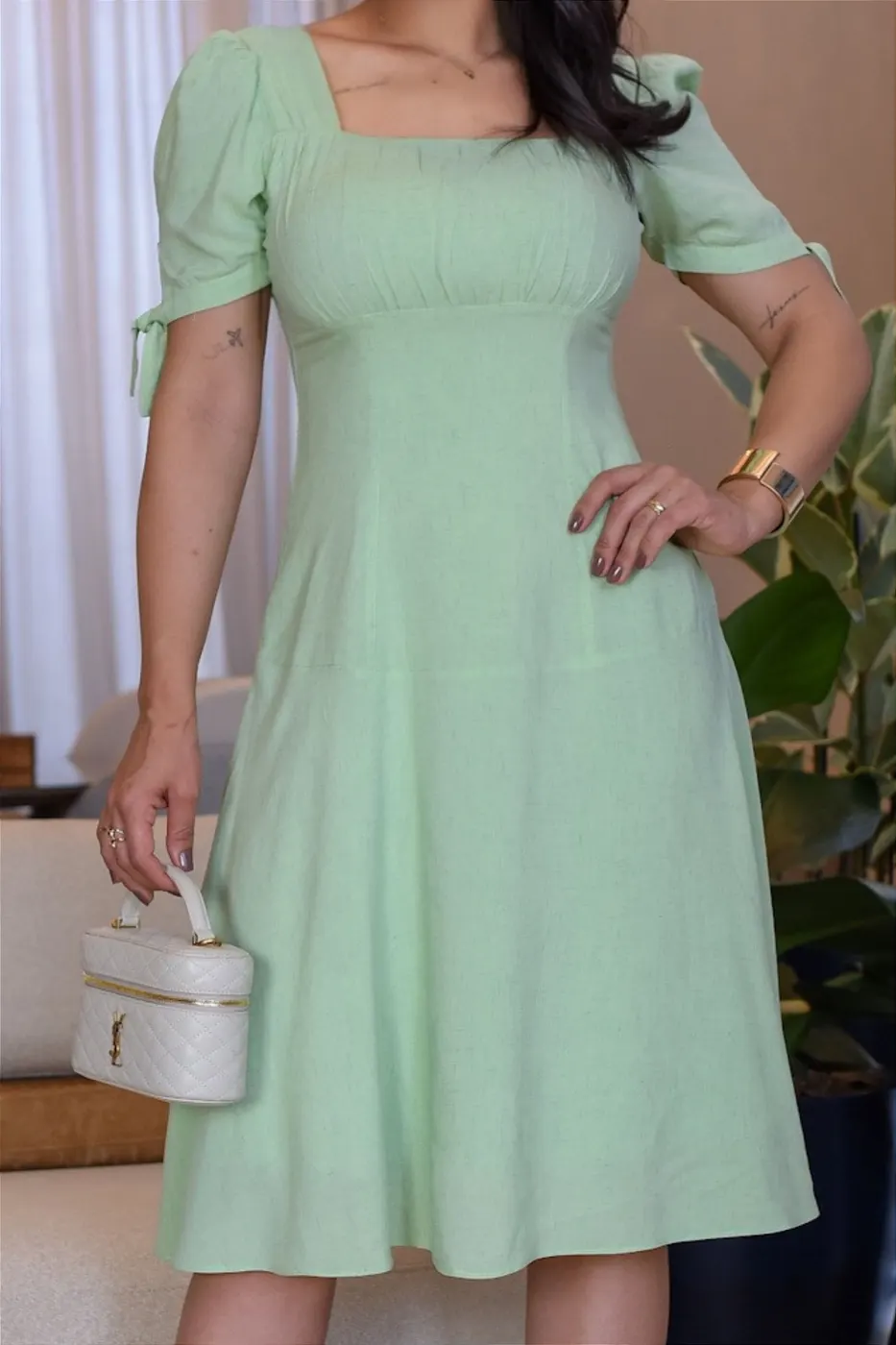 Vestido evasê manga curta Verde Menta