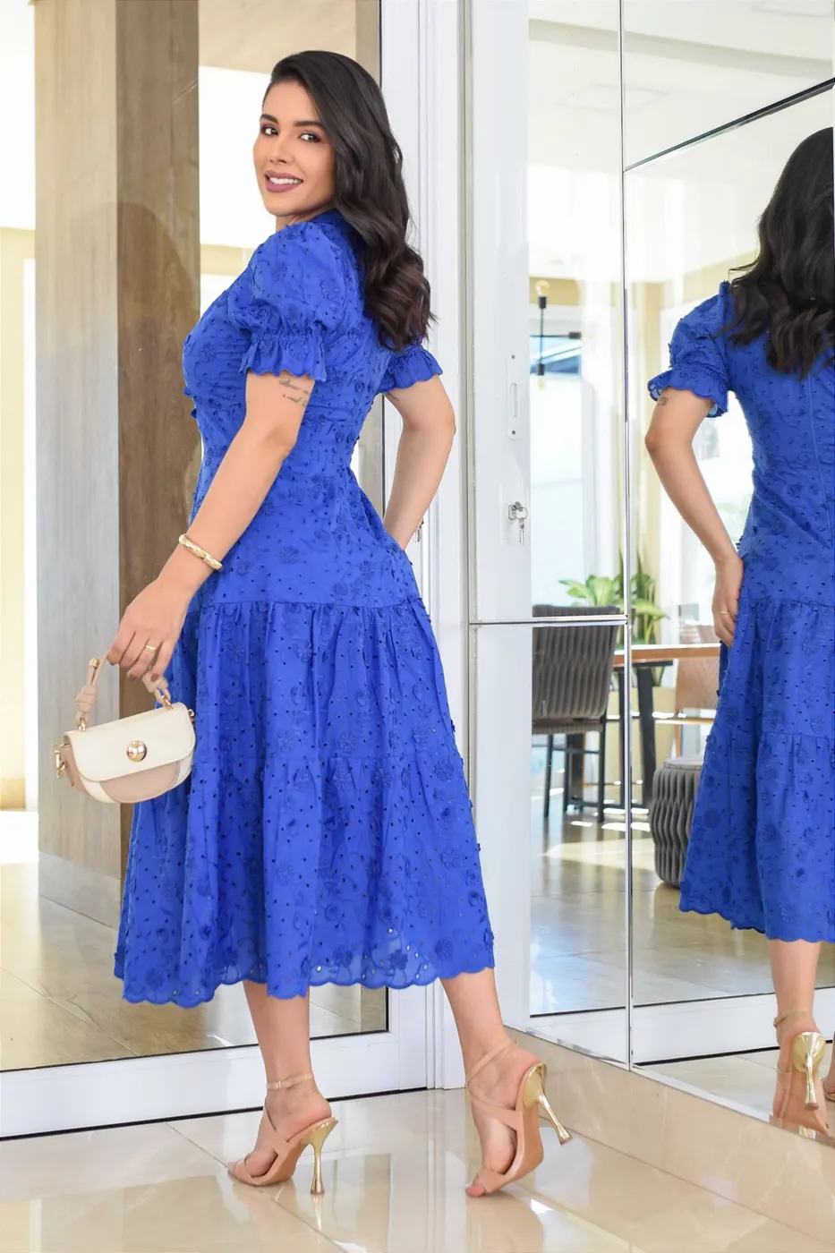 Vestido luxo laise 3D gola padre Azul Royal