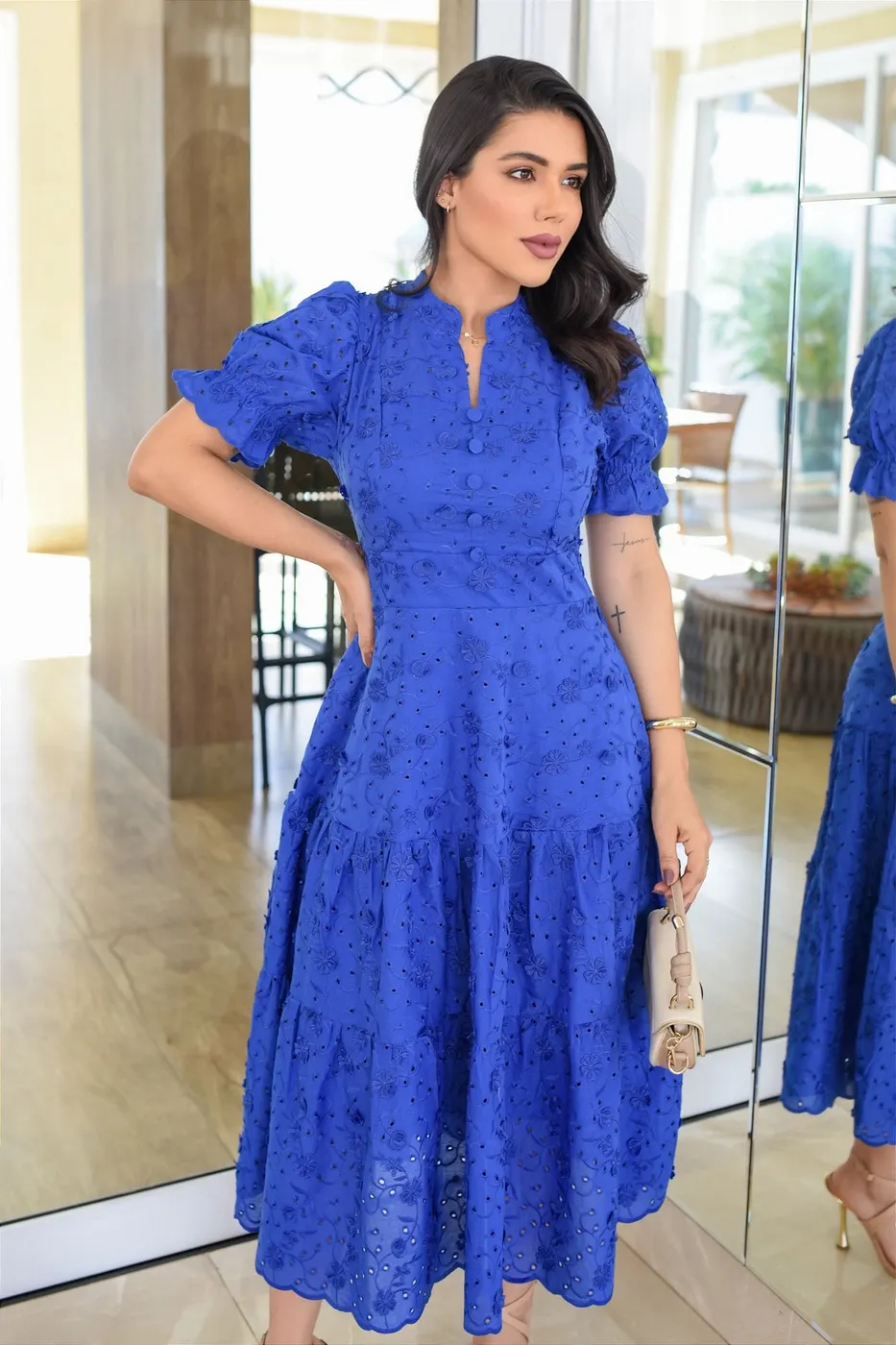 Vestido luxo laise 3D gola padre Azul Royal
