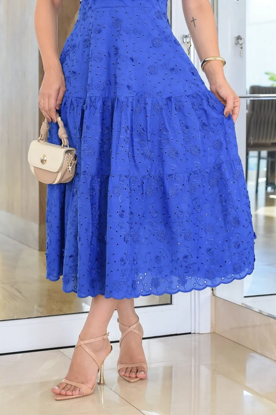 Vestido luxo laise 3D gola padre Azul Royal