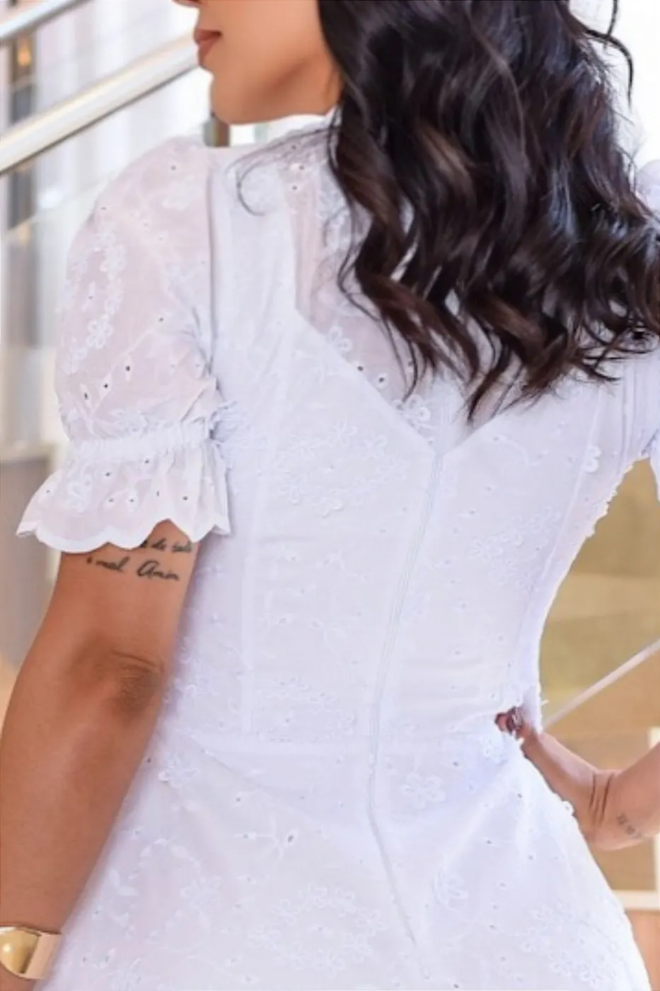 Vestido luxo laise 3D gola padre Branco