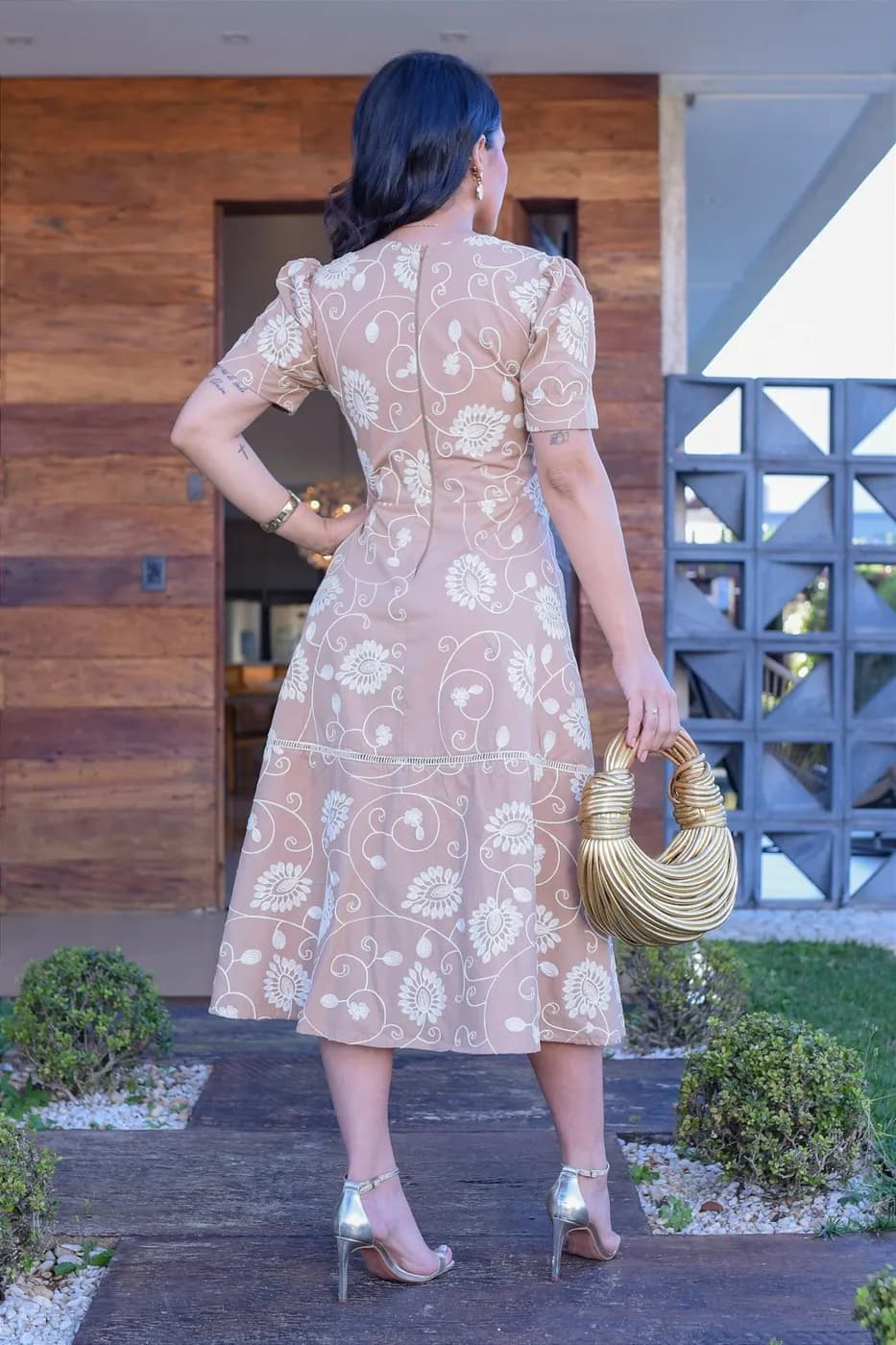 Vestido Midi bordado Indiano Bege