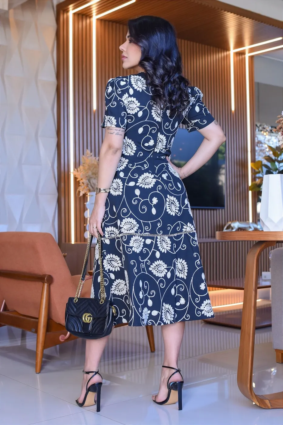 Vestido Midi bordado Indiano Preto