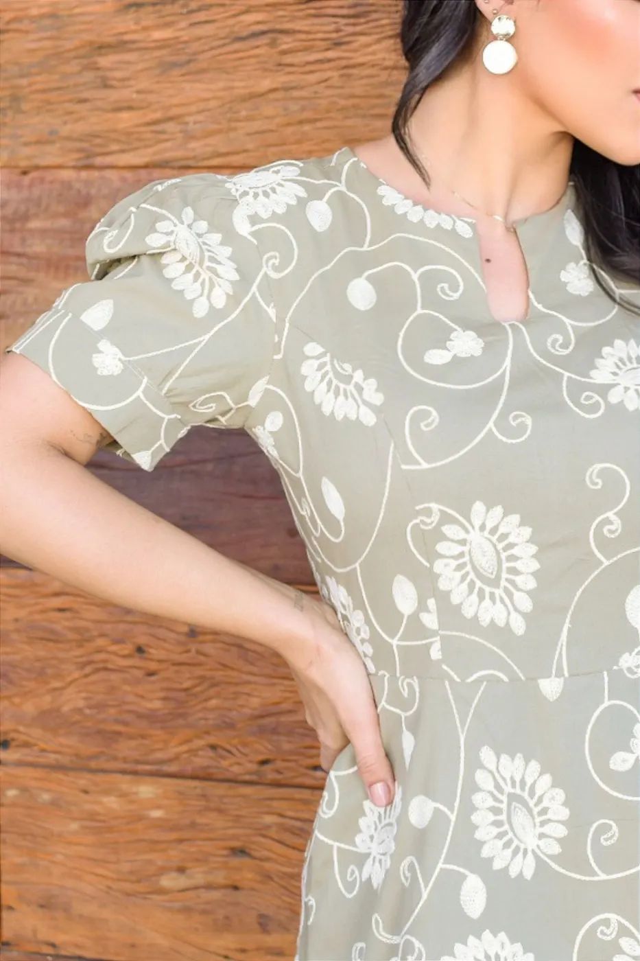 Vestido Midi bordado Indiano Verde azeitona