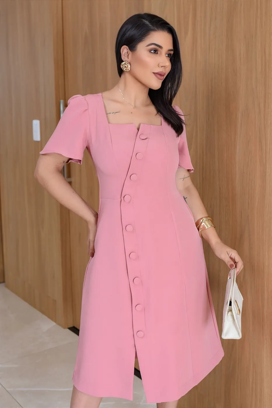 Vestido Midi em corte Alfaiataria e manga flare Rose