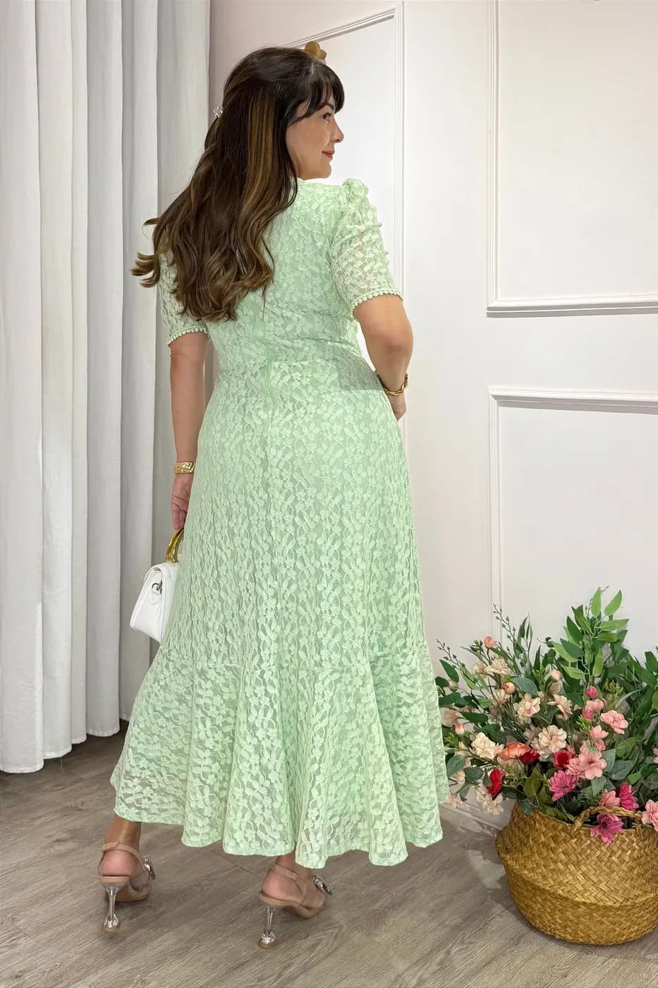 Vestido midi Renda e saia peplum verde menta