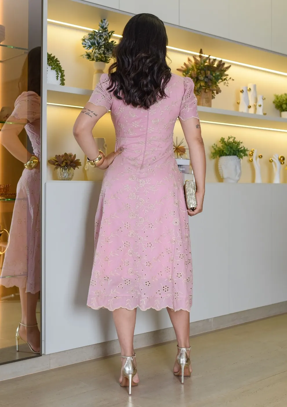 Vestido na laise Bicolor Rose decote gota Midi